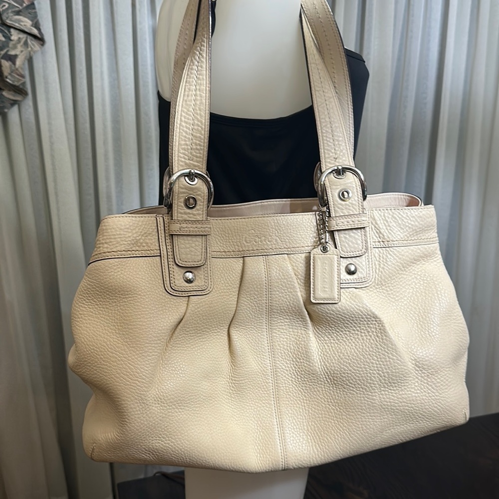 Coach Soho large pebbles leather ivory tote